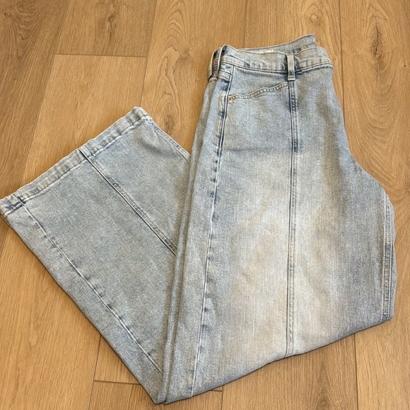 NWT Gap High Rise Stride Jeans Size 12 - Picture 1 of 10